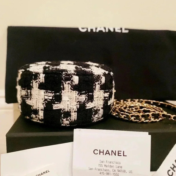 Chanel Ribbon Tweed Round Clutch with Chain - Picture 4 of 12
